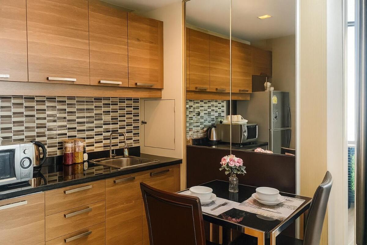 Modern 2 Bed Executive Unit - 5min To Nana Bts Apartment *